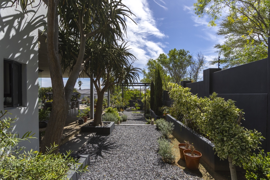 3 Bedroom Property for Sale in Heldervue Western Cape